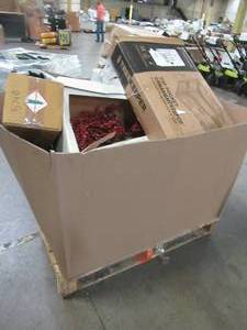 WHOLESALE MIXED PALLET OF MISCELLANEOUS CHRISTMAS AND FALL DECORATIONS