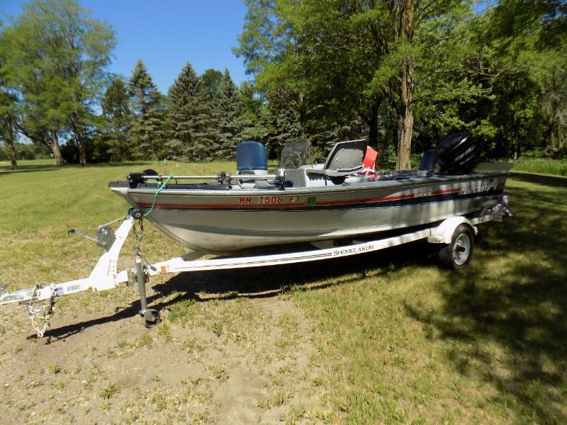 lot 1 image: 1990 Alumacraft Fishing Boat & Trailer Package