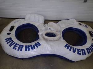 lot 30 image: Inflatable Water Toy