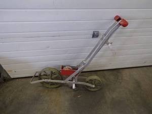 lot 69 image: Seeder