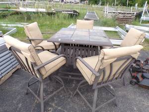 lot 74 image: Patio Table with 5 Chairs