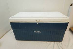 lot 20 image: Cooler