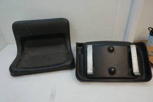 lot 24 image: portable fish house seats