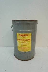 lot 29 image: Popcorn tin