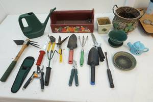lot 35 image: Gardening