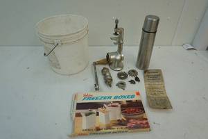 lot 69 image: Food chopper, thermos, freezer boxes