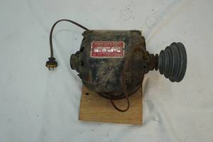 lot 72 image: Split phase motor