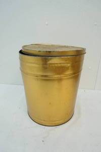 lot 74 image: Tin