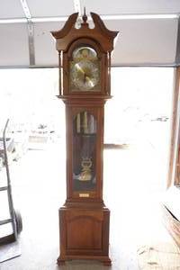 lot 1 image: Clock