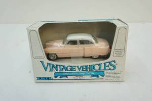 lot 115 image: Vintage scale vehicle cle