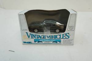 lot 116 image: Vintage scale vehicle cle