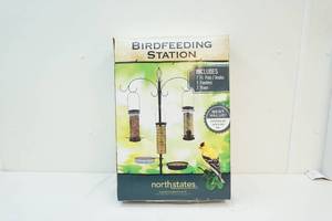 lot 148 image: Birdfeeder