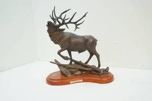 lot 149 image: Commemorative statue