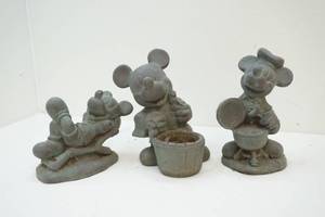 lot 153 image: Mickey Mouse lawn dcor