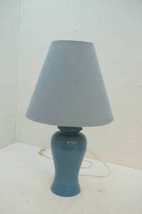lot 207 image: Lamp