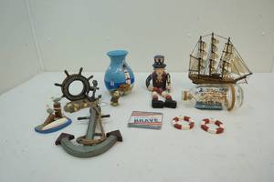 lot 227 image: Sailing dcor