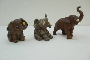 lot 229 image: Elephant dcor