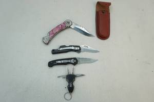 lot 235 image: knives