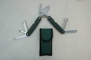 lot 240 image: Multitool