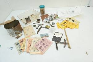 lot 264 image: vintage collectibles