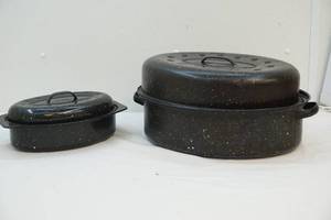 lot 335 image: Turkey roaster pan