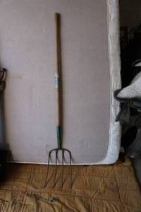 lot 403 image: pitch fork