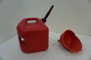 lot 412 image: gas can
