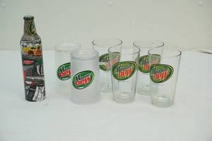 lot 305 image: mugs and glasses