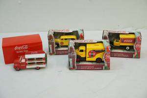 lot 306 image: Coca-Cola collectibles
