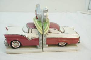 lot 324 image: Bookends