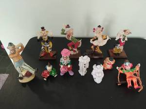 lot 12 image: Collection of Clown Figurines