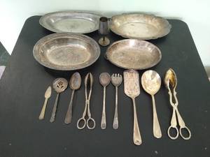 lot 18 image: Collection of Silverplated Silverware and Serving Items