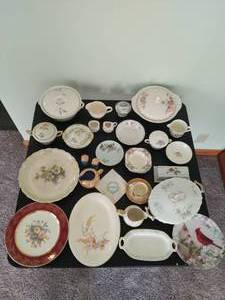 lot 19 image: Huge Collection of China