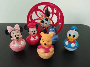 lot 23 image: Collection of Vintage Disney Toys