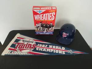 lot 24 image: Minnesota Twins 1987 World Series Champions Memorabilia