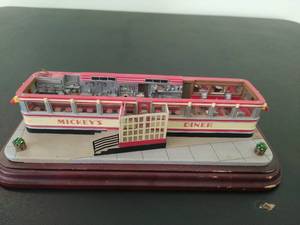 lot 29 image: Mickeys Diner Collectible