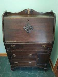 lot 39 image: Vintage Secretary Desk