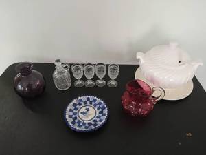 lot 42 image: Collection of Glassware and Ceramics