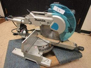 lot 701 image: MAKITA SLIDING COMPOUND MITER SAW, 12 BLADE