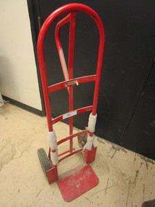 lot 717 image: ULINE STEEL HAND TRUCK