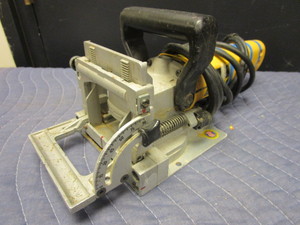 lot 734 image: DEWALT PLATE JOINER