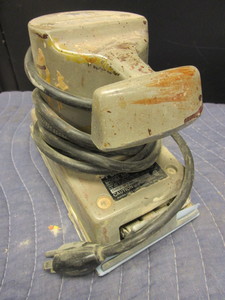lot 748 image: PORTER-CABLE HEAVY DUTY SANDER