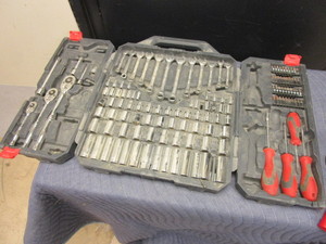 lot 778 image: CRESCENT MULTI-TOOL WRENCHSOCKET SCREWDRIVER SETS W CASE