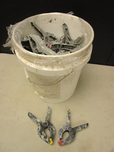 lot 786 image: PLASTIC 2 12 HAND CLAMPS