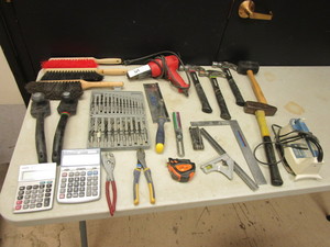 lot 792 image: MILWAUKEE HEAT GUN, ASSRTD. HAND TOOLS, DRILL BIT SET, HAMMERS, CABINET SAW, SCRAPER, MORE