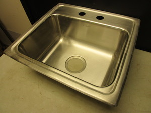 lot 829 image: ELKAY STAINLESS STEEL SINK