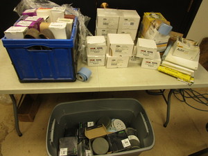lot 841 image: GRIT VELCRO SANDING DISCS, ADHESIVE SANDPAPER, BELT SANDER BELTS, MORE