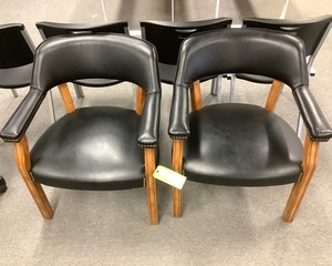 lot 259 image: 2 Piece Black Leather Chair Set