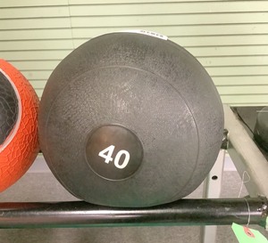 lot 178 image: 40 Lb Medicine Ball