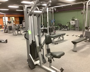lot 6 image: Seated Row Machine